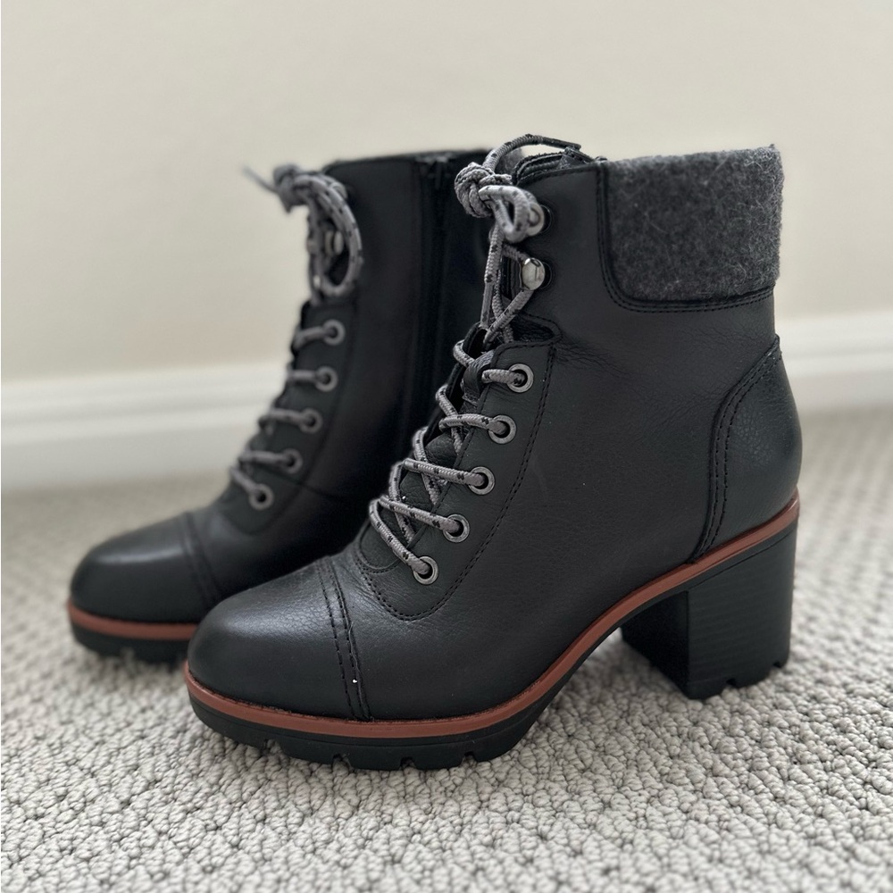 NATURALIZER Black Platform Waterproof Boots